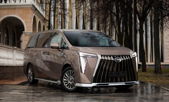 автомобиль GAC M8
